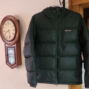 MARMOT Men's XL Winter Puffer Jacket With Hood